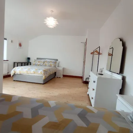 Tir Na Nog Bed & Breakfast Inverin